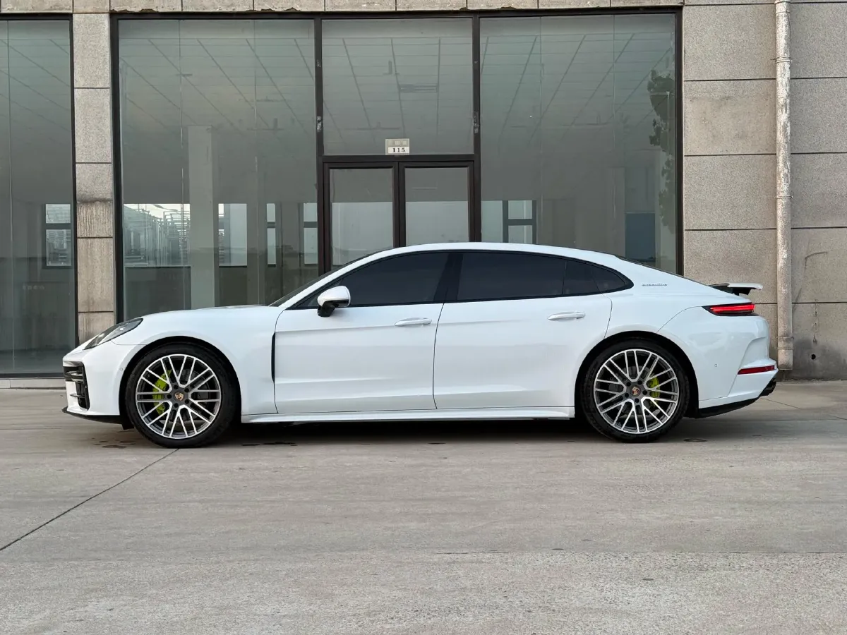 2024 Porsche Panamera 2.9T 353HP V6 8DCT,autocango,china used car exporter,china ev exporter,chinese used car exporter,chinese used ev exporter