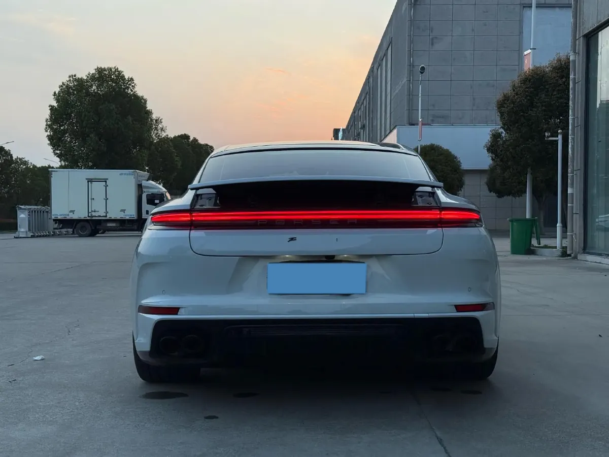2024 Porsche Panamera 2.9T 353HP V6 8DCT,autocango,china used car exporter,china ev exporter,chinese used car exporter,chinese used ev exporter