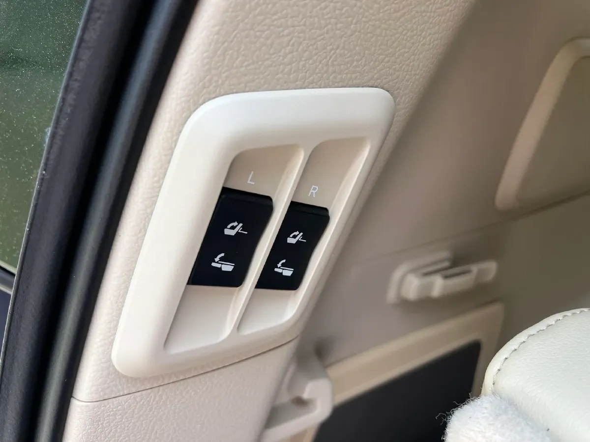 2019 Toyota Land Cruiser Prado 3.5L 280HP V6 6AT,autocango,china used car exporter,china ev exporter,chinese used car exporter,chinese used ev exporter