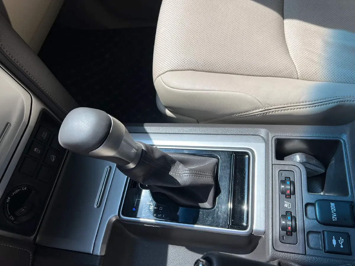 2019 Toyota Land Cruiser Prado 3.5L 280HP V6 6AT,autocango,china used car exporter,china ev exporter,chinese used car exporter,chinese used ev exporter