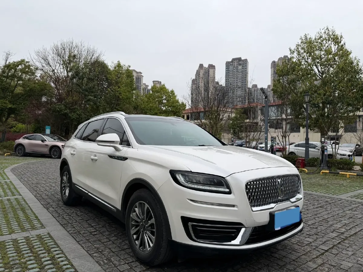 2019 Lincoln Nautilus 2.0T 224HP L4 8AT,autocango,china used car exporter,china ev exporter,chinese used car exporter,chinese used ev exporter