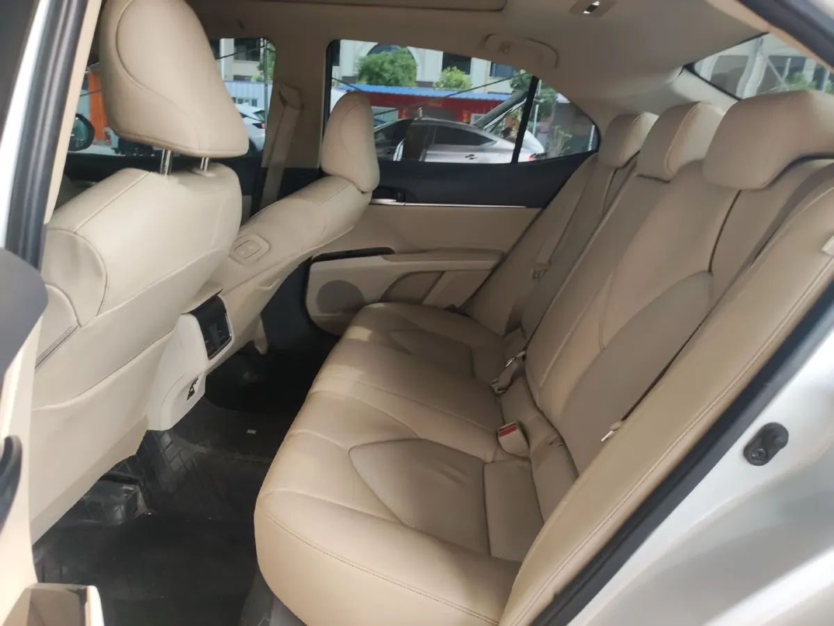 2021 Toyota Camry 2.5L 209HP L4 8AT,autocango,china used car exporter,china ev exporter,chinese used car exporter,chinese used ev exporter