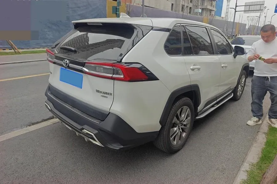 2021 Toyota Wildlander 2.0L 171HP L4 CVT,autocango,china used car exporter,china ev exporter,chinese used car exporter,chinese used ev exporter