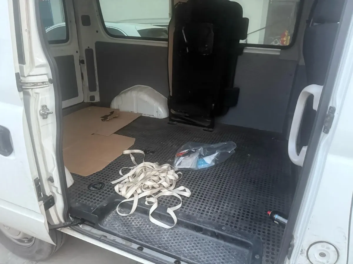 2023 MAXUS XinTu V80 2.0T 127HP L4 6MT,autocango,china used car exporter,china ev exporter,chinese used car exporter,chinese used ev exporter