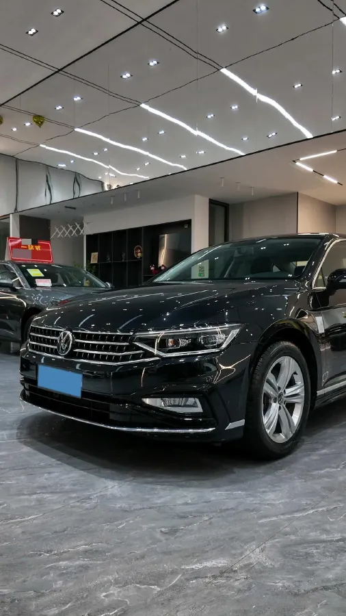 2024 Volkswagen Magotan 1.4T 150HP L4 7DCT,autocango,china used car exporter,china ev exporter,chinese used car exporter,chinese used ev exporter