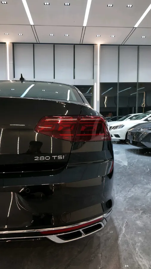 2024 Volkswagen Magotan 1.4T 150HP L4 7DCT,autocango,china used car exporter,china ev exporter,chinese used car exporter,chinese used ev exporter