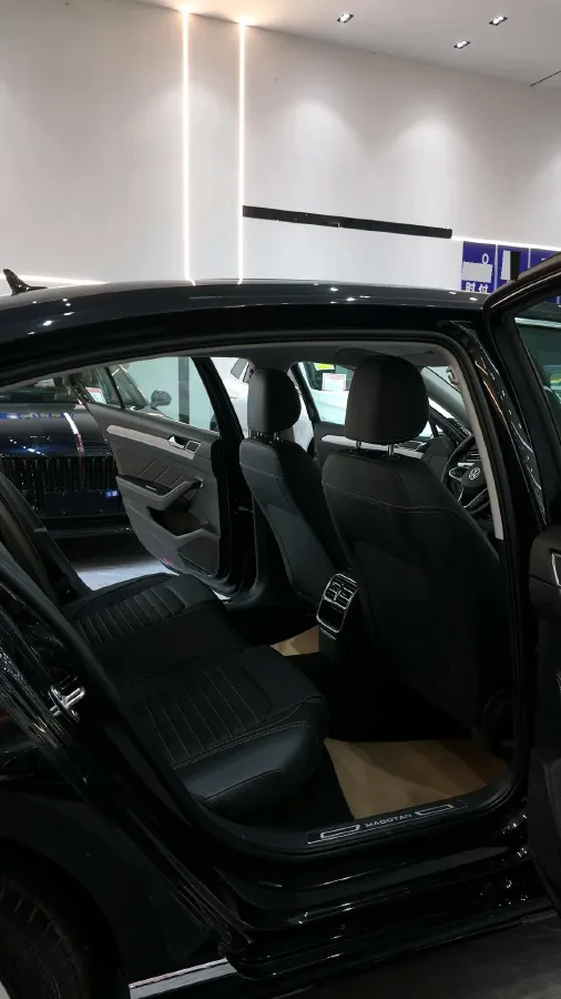 2024 Volkswagen Magotan 1.4T 150HP L4 7DCT,autocango,china used car exporter,china ev exporter,chinese used car exporter,chinese used ev exporter