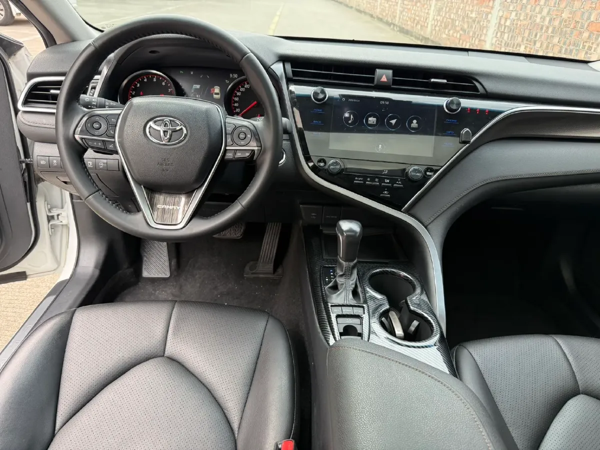 2019 Toyota Camry 2.0L 178HP L4 CVT,autocango,china used car exporter,china ev exporter,chinese used car exporter,chinese used ev exporter
