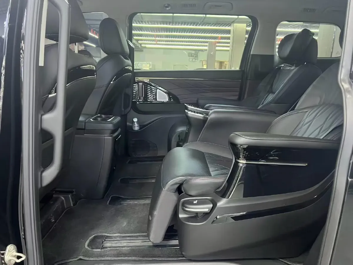 2024 GAC Trumpchi M8 2.0T 190HP L4 2DHT Hybrid,autocango,china used car exporter,china ev exporter,chinese used car exporter,chinese used ev exporter