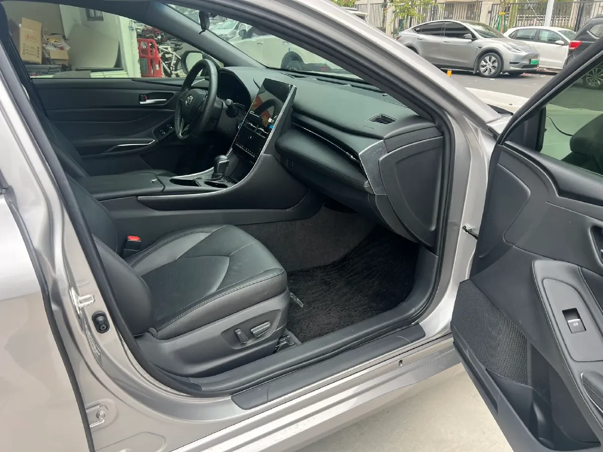 2022 Toyota Avalon 2.5L 178HP L4 E-CVT Hybrid,autocango,china used car exporter,china ev exporter,chinese used car exporter,chinese used ev exporter