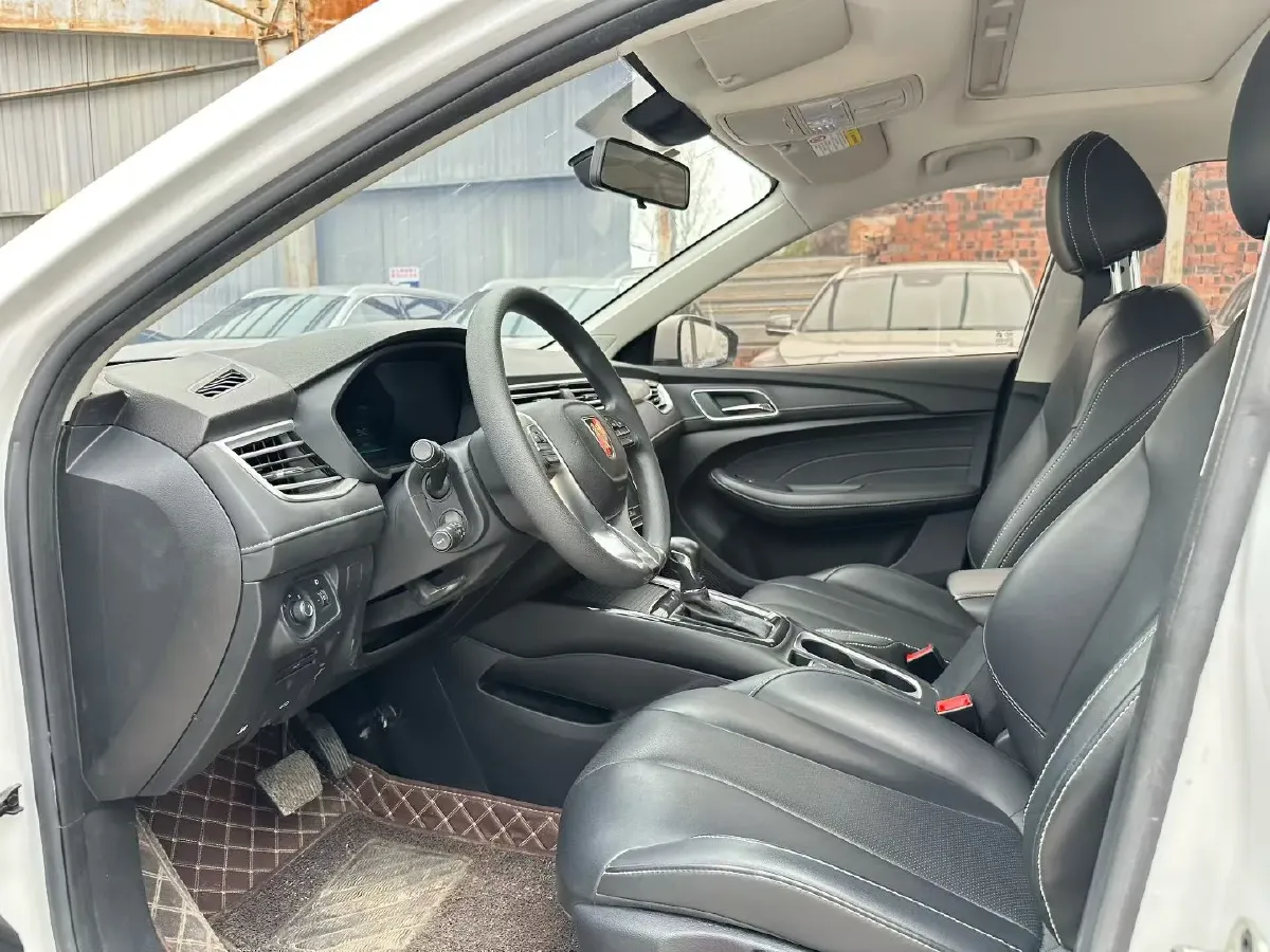 2020 Roewe i5 1.5L 120HP L4 CVT,autocango,china used car exporter,china ev exporter,chinese used car exporter,chinese used ev exporter