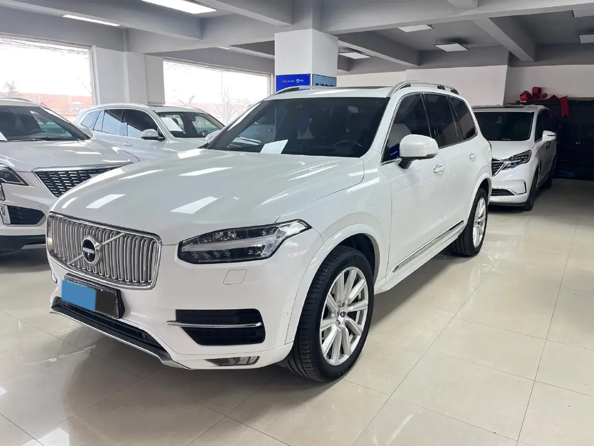 2018 Volvo XC90 2.0T 320HP L4 8AT,autocango,china used car exporter,china ev exporter,chinese used car exporter,chinese used ev exporter