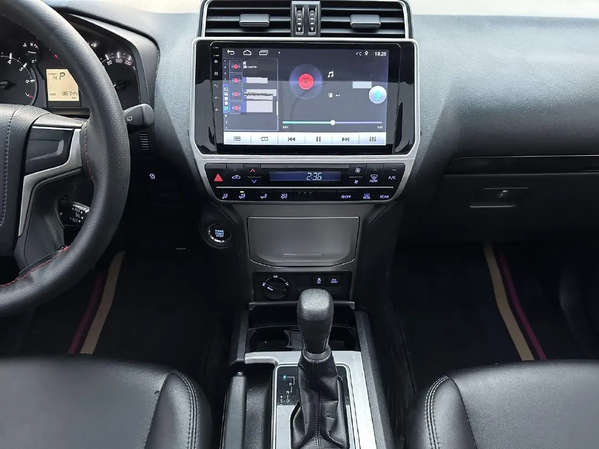 2018 Land Rover Discovery Sport 2.0T 241HP L4 9AT,autocango,china used car exporter,china ev exporter,chinese used car exporter,chinese used ev exporter