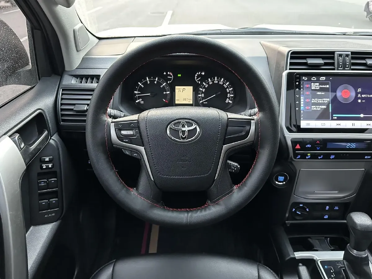 2018 Land Rover Discovery Sport 2.0T 241HP L4 9AT,autocango,china used car exporter,china ev exporter,chinese used car exporter,chinese used ev exporter