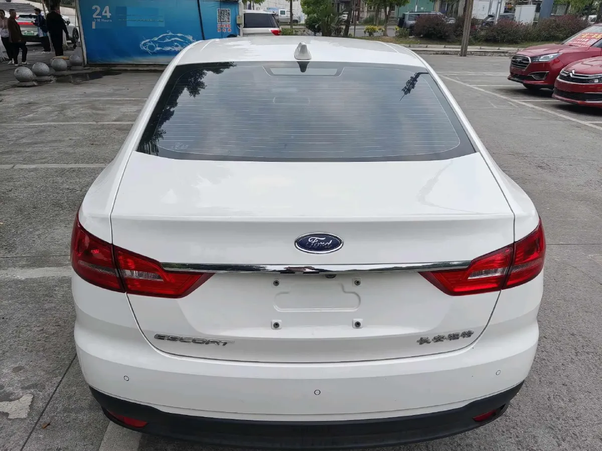 2019 Ford Escort 1.5L 122HP L3 6AT,autocango,china used car exporter,china ev exporter,chinese used car exporter,chinese used ev exporter
