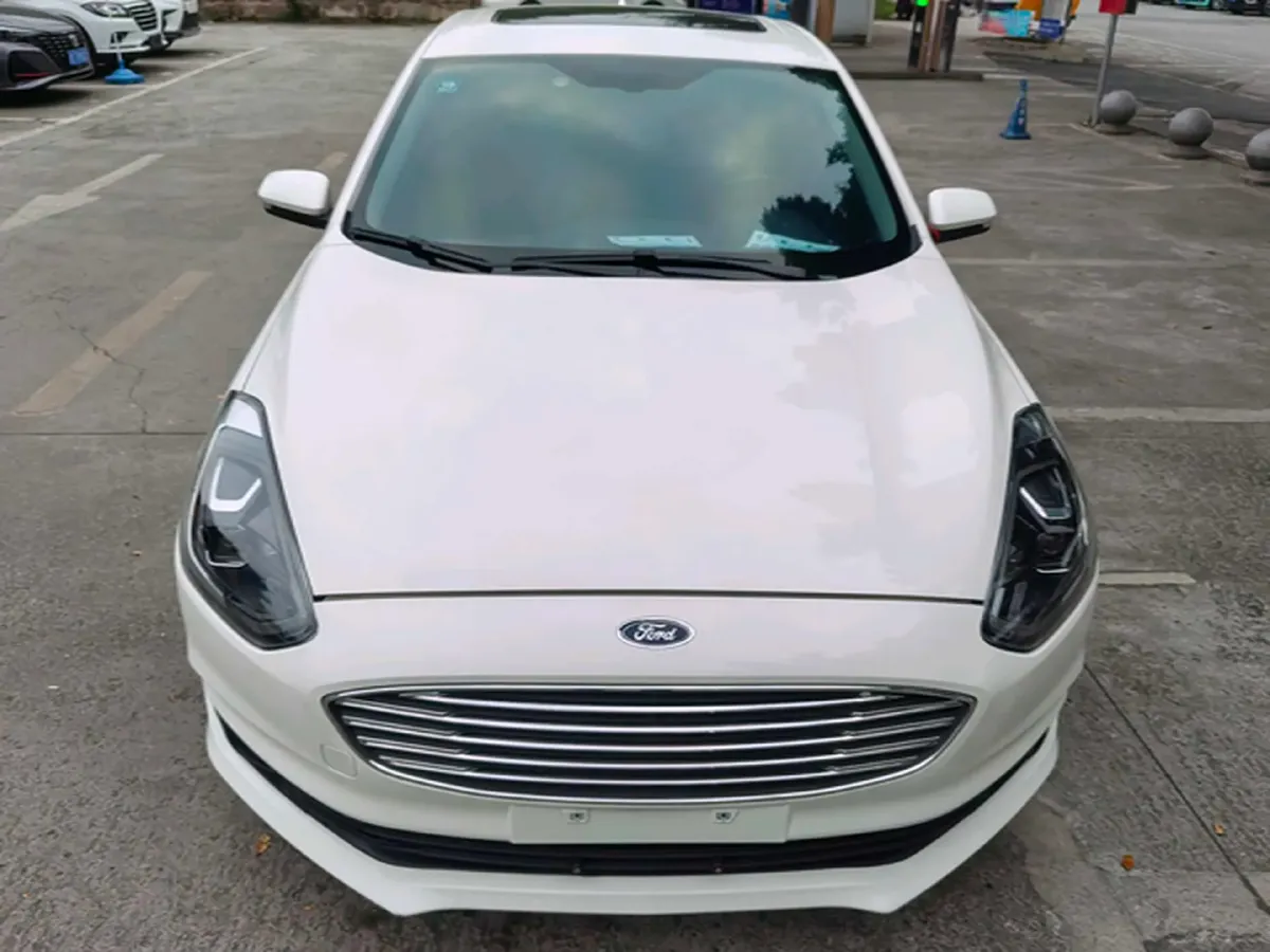 2019 Ford Escort 1.5L 122HP L3 6AT,autocango,china used car exporter,china ev exporter,chinese used car exporter,chinese used ev exporter