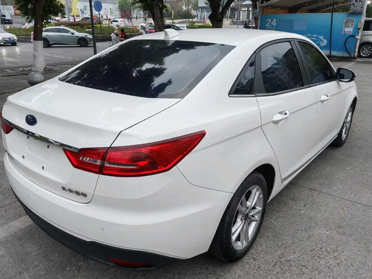 2019 Ford Escort 1.5L 122HP L3 6AT,autocango,china used car exporter,china ev exporter,chinese used car exporter,chinese used ev exporter