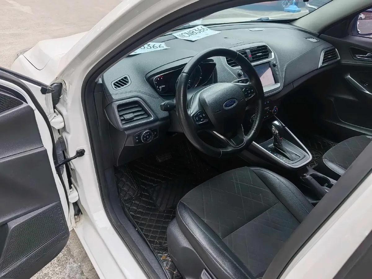 2019 Ford Escort 1.5L 122HP L3 6AT,autocango,china used car exporter,china ev exporter,chinese used car exporter,chinese used ev exporter