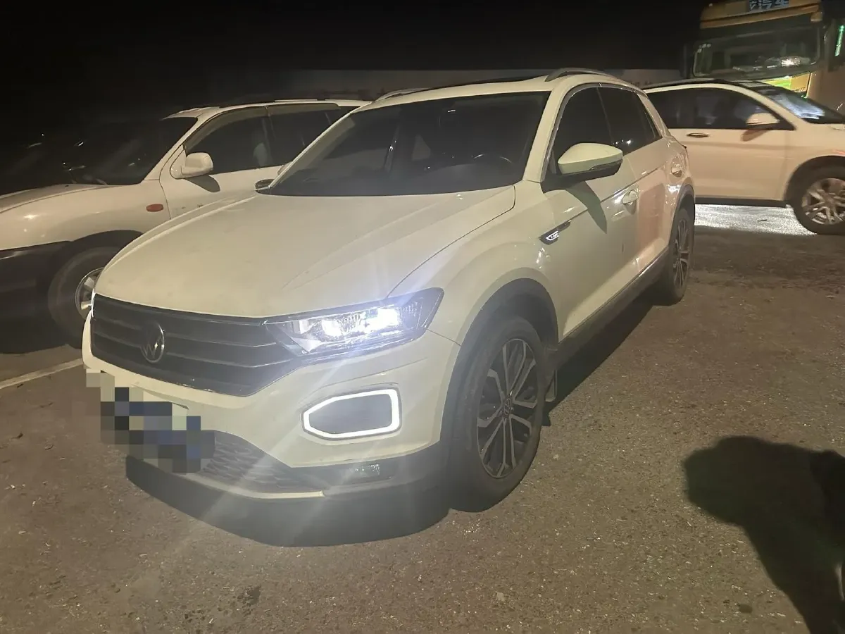 2021 Volkswagen T-Roc 1.4T 150HP L4 7DCT,autocango,china used car exporter,china ev exporter,chinese used car exporter,chinese used ev exporter