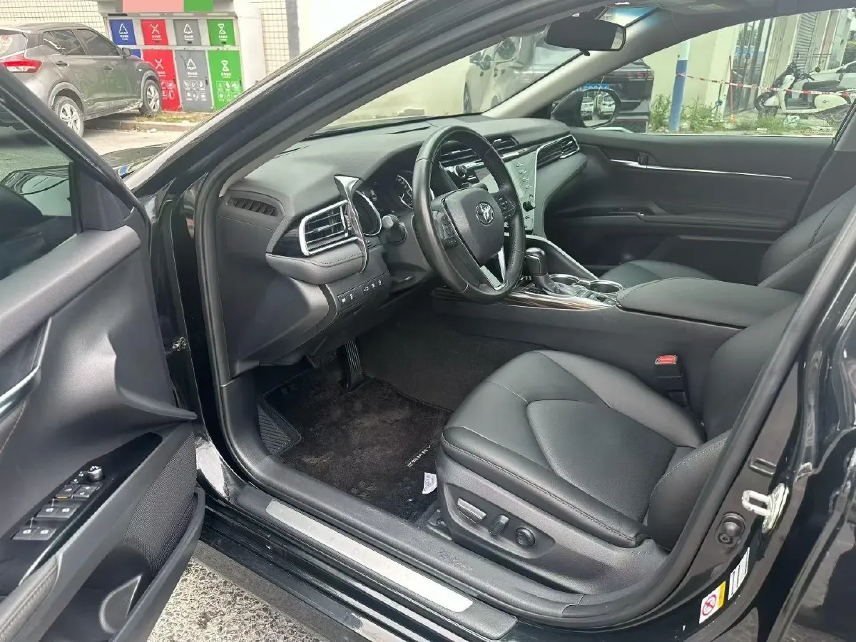 2019 Toyota Camry 2.5L 209HP L4 8AT,autocango,china used car exporter,china ev exporter,chinese used car exporter,chinese used ev exporter