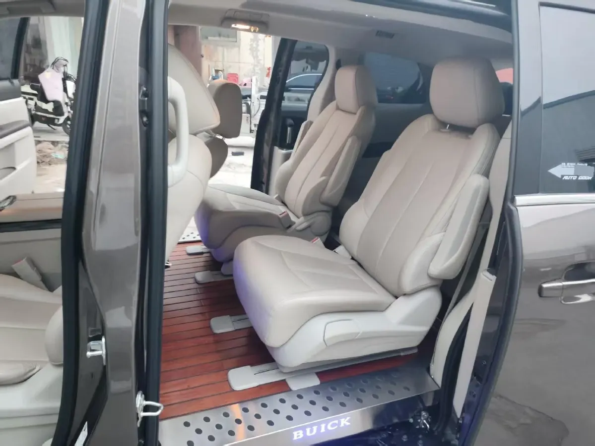 2022 Buick GL8 2.0T 237HP L4 9AT,autocango,china used car exporter,china ev exporter,chinese used car exporter,chinese used ev exporter