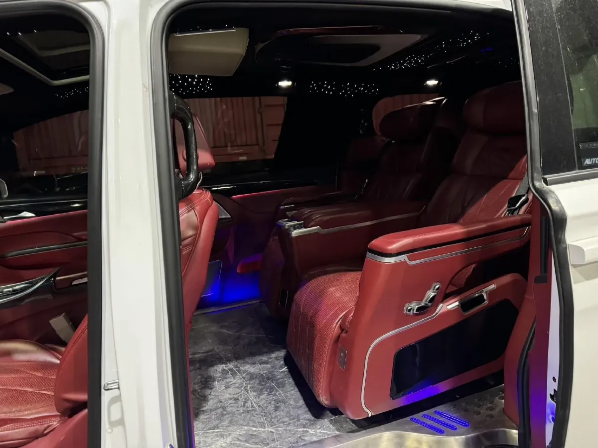 2022 Buick GL8 2.0T 237HP L4 9AT,autocango,china used car exporter,china ev exporter,chinese used car exporter,chinese used ev exporter