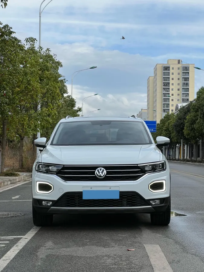 2019 Volkswagen T-Roc 1.4T 150HP L4 7DCT,autocango,china used car exporter,china ev exporter,chinese used car exporter,chinese used ev exporter