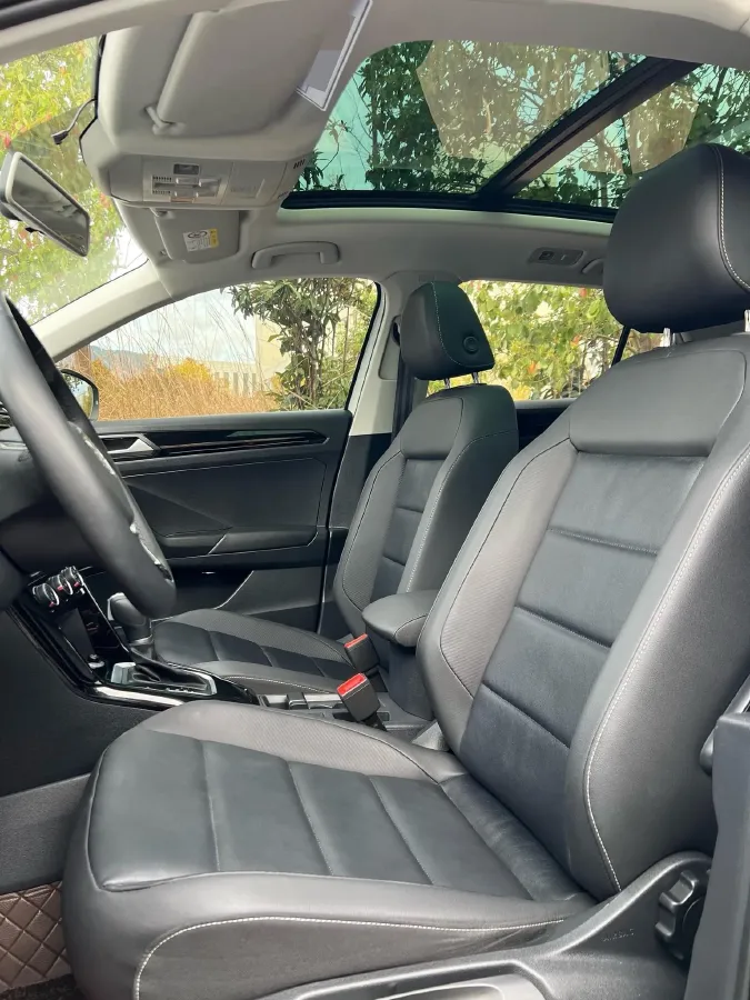 2019 Volkswagen T-Roc 1.4T 150HP L4 7DCT,autocango,china used car exporter,china ev exporter,chinese used car exporter,chinese used ev exporter