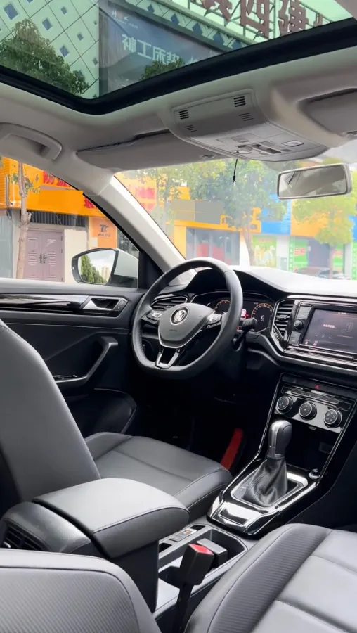 2019 Volkswagen T-Roc 1.4T 150HP L4 7DCT,autocango,china used car exporter,china ev exporter,chinese used car exporter,chinese used ev exporter