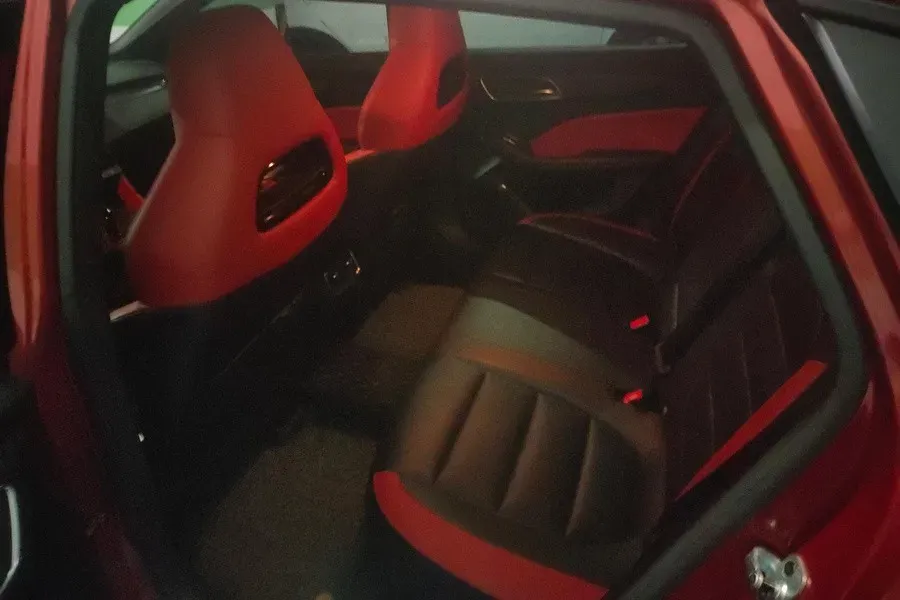 2020 MG MG6 1.5T 181HP L4 7DCT,autocango,china used car exporter,china ev exporter,chinese used car exporter,chinese used ev exporter