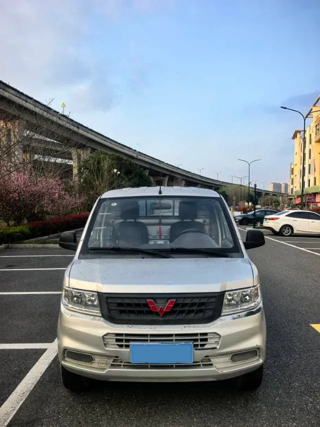 2021 NLM Motor QiTeng N30 1.25L 91HP L4 5MT,autocango,china used car exporter,china ev exporter,chinese used car exporter,chinese used ev exporter