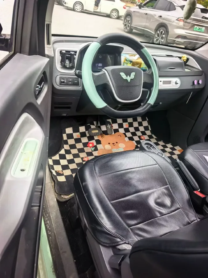 2021 WuLing HongGuang MINI EV BEV 13.8KWH,autocango,china used car exporter,china ev exporter,chinese used car exporter,chinese used ev exporter