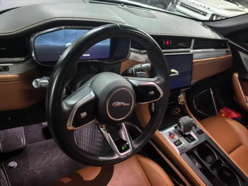 2021 Jaguar F-PACE 2.0T 250HP L4 8AT,autocango,china used car exporter,china ev exporter,chinese used car exporter,chinese used ev exporter