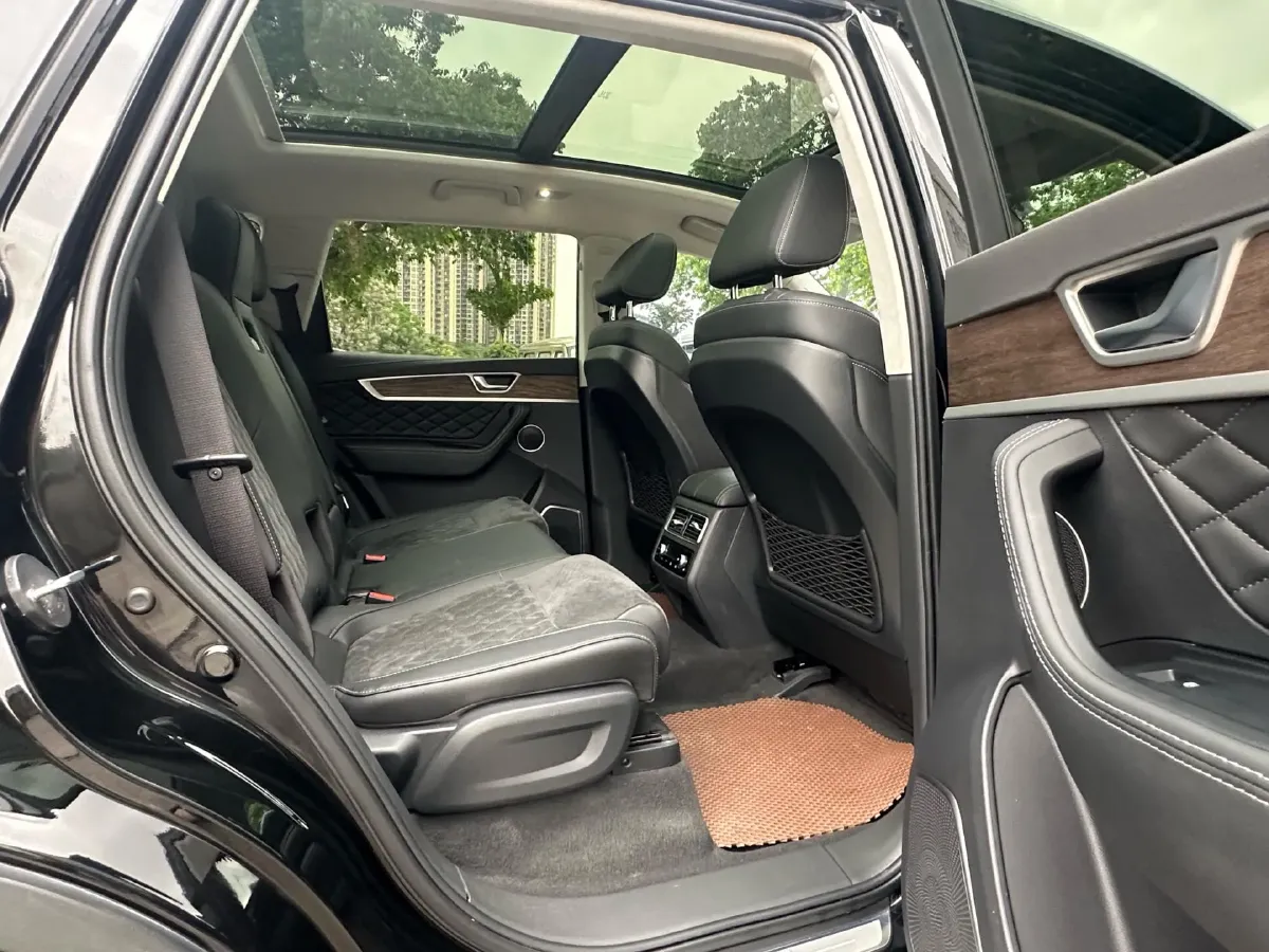 2022 HongQi HS7 3.0T 337HP V6 8AT,autocango,china used car exporter,china ev exporter,chinese used car exporter,chinese used ev exporter