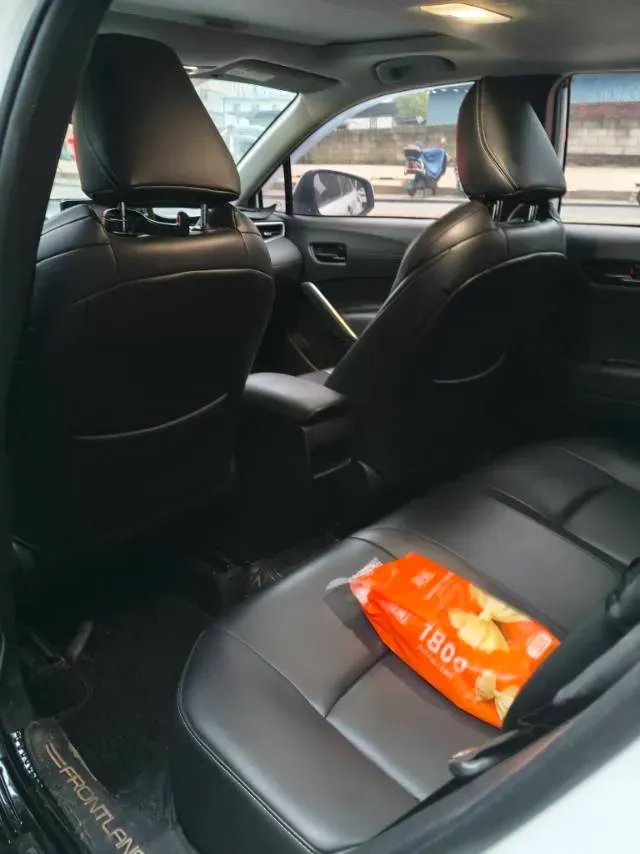 2022 Toyota Frontlander 2.0L 171HP L4 CVT,autocango,china used car exporter,china ev exporter,chinese used car exporter,chinese used ev exporter