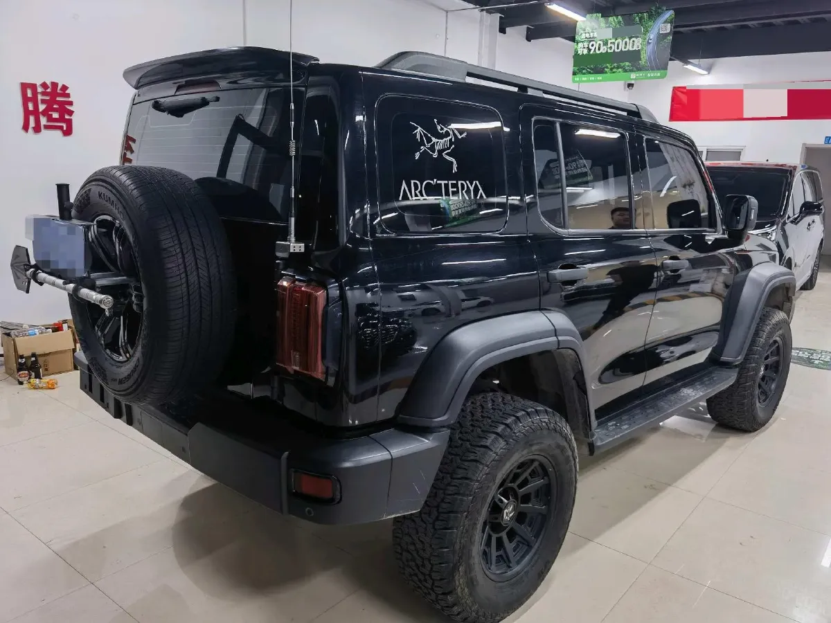 2021 Tank 300 2.0T 227HP L4 8AT,autocango,china used car exporter,china ev exporter,chinese used car exporter,chinese used ev exporter