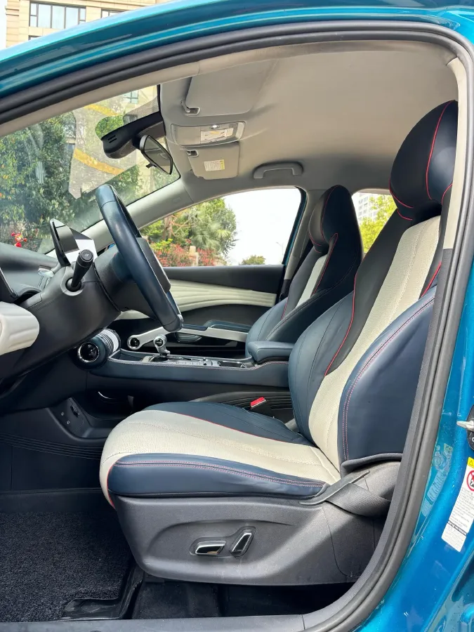 2022 Hycan Z03 BEV 64.23KWH,autocango,china used car exporter,china ev exporter,chinese used car exporter,chinese used ev exporter