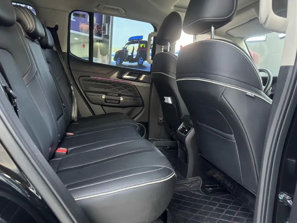 2024 Tank 300 2.0T 227HP L4 8AT,autocango,china used car exporter,china ev exporter,chinese used car exporter,chinese used ev exporter