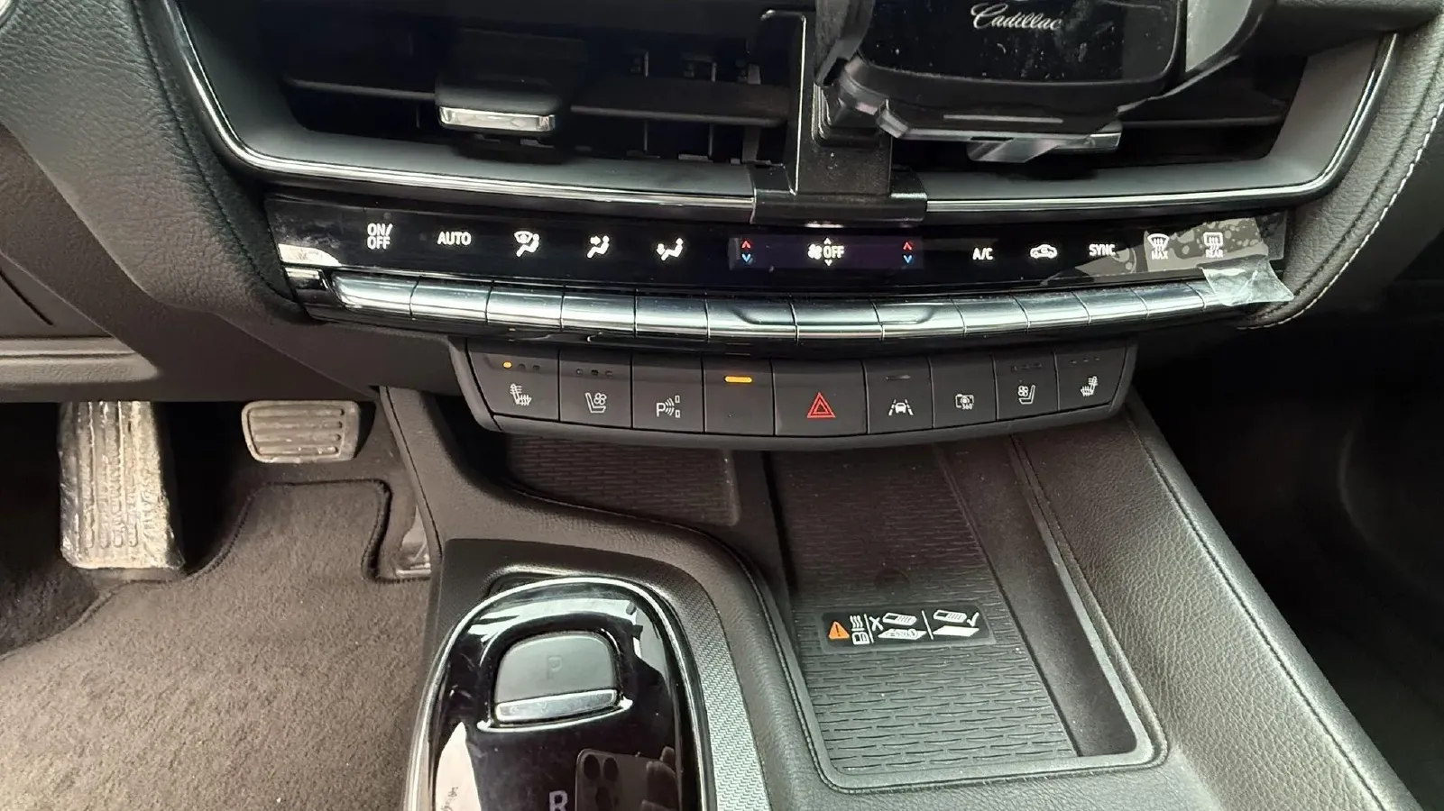 2024 Cadillac CT5 2.0T 237HP L4 10AT,autocango,china used car exporter,china ev exporter,chinese used car exporter,chinese used ev exporter