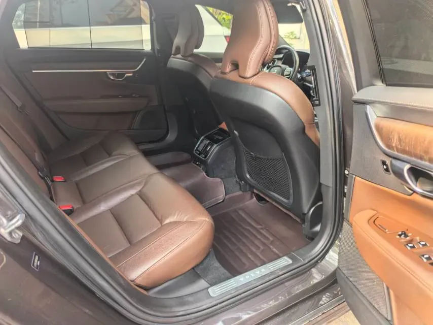 2022 Volvo S90 2.0T 250HP L4 8AT,autocango,china used car exporter,china ev exporter,chinese used car exporter,chinese used ev exporter