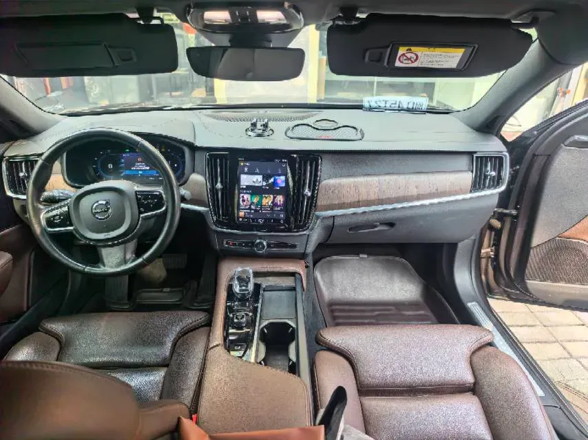 2022 Volvo S90 2.0T 250HP L4 8AT,autocango,china used car exporter,china ev exporter,chinese used car exporter,chinese used ev exporter