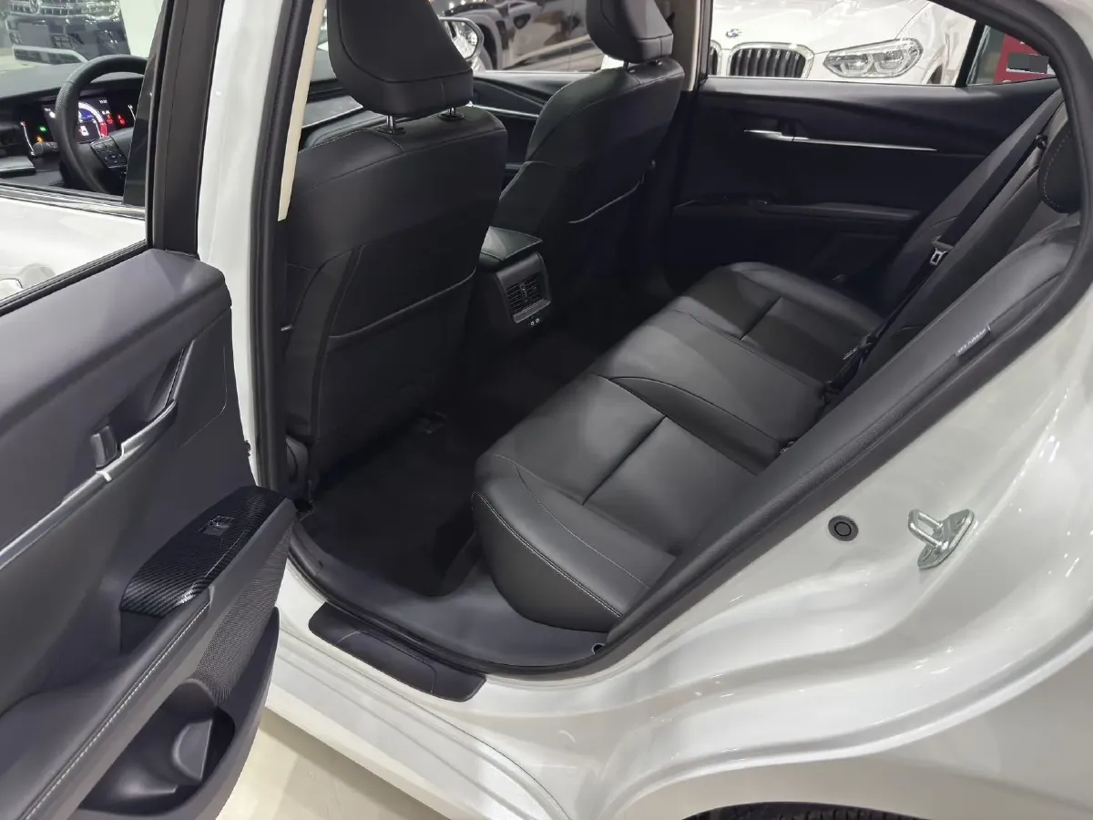 2024 Toyota Camry 2.0L 173HP L4 CVT,autocango,china used car exporter,china ev exporter,chinese used car exporter,chinese used ev exporter