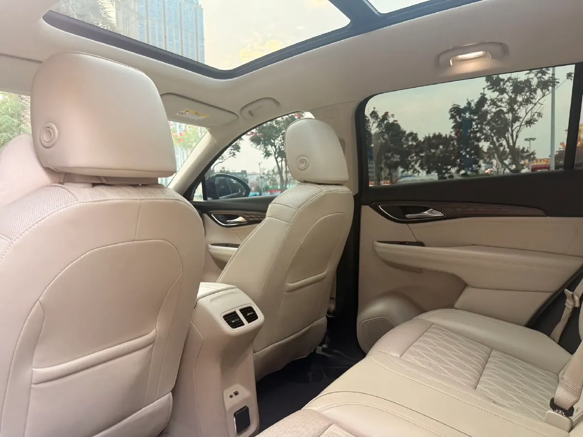 2021 Buick EnvisionPlus 2.0T 237HP L4 9AT,autocango,china used car exporter,china ev exporter,chinese used car exporter,chinese used ev exporter