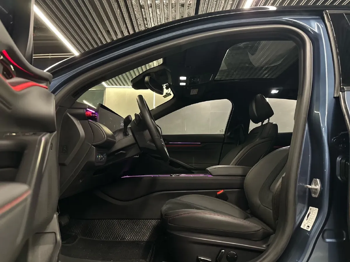 2022 Ford Mondeo 2.0T 238HP L4 8AT,autocango,china used car exporter,china ev exporter,chinese used car exporter,chinese used ev exporter