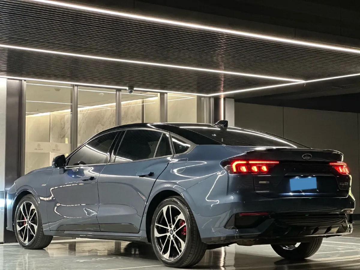 2022 Ford Mondeo 2.0T 238HP L4 8AT,autocango,china used car exporter,china ev exporter,chinese used car exporter,chinese used ev exporter