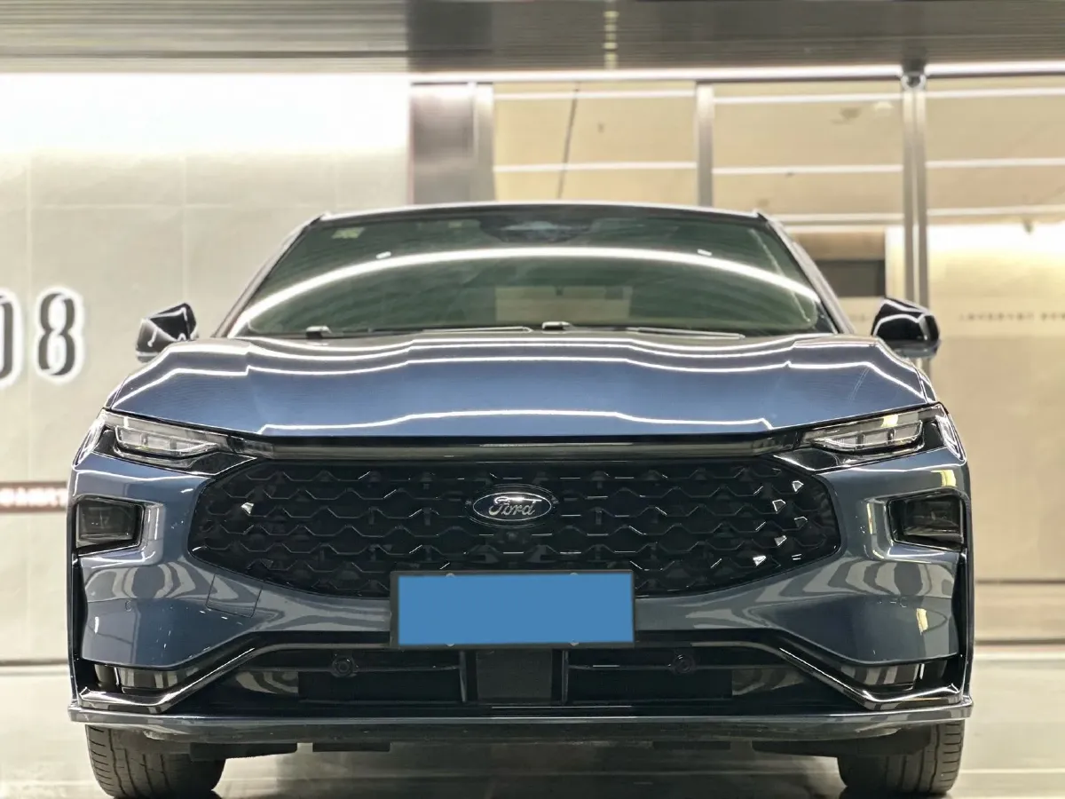 2022 Ford Mondeo 2.0T 238HP L4 8AT,autocango,china used car exporter,china ev exporter,chinese used car exporter,chinese used ev exporter