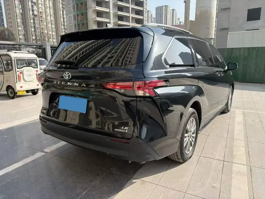 2023 Toyota Sienna 2.5L 189HP L4 E-CVT Hybrid,autocango,china used car exporter,china ev exporter,chinese used car exporter,chinese used ev exporter
