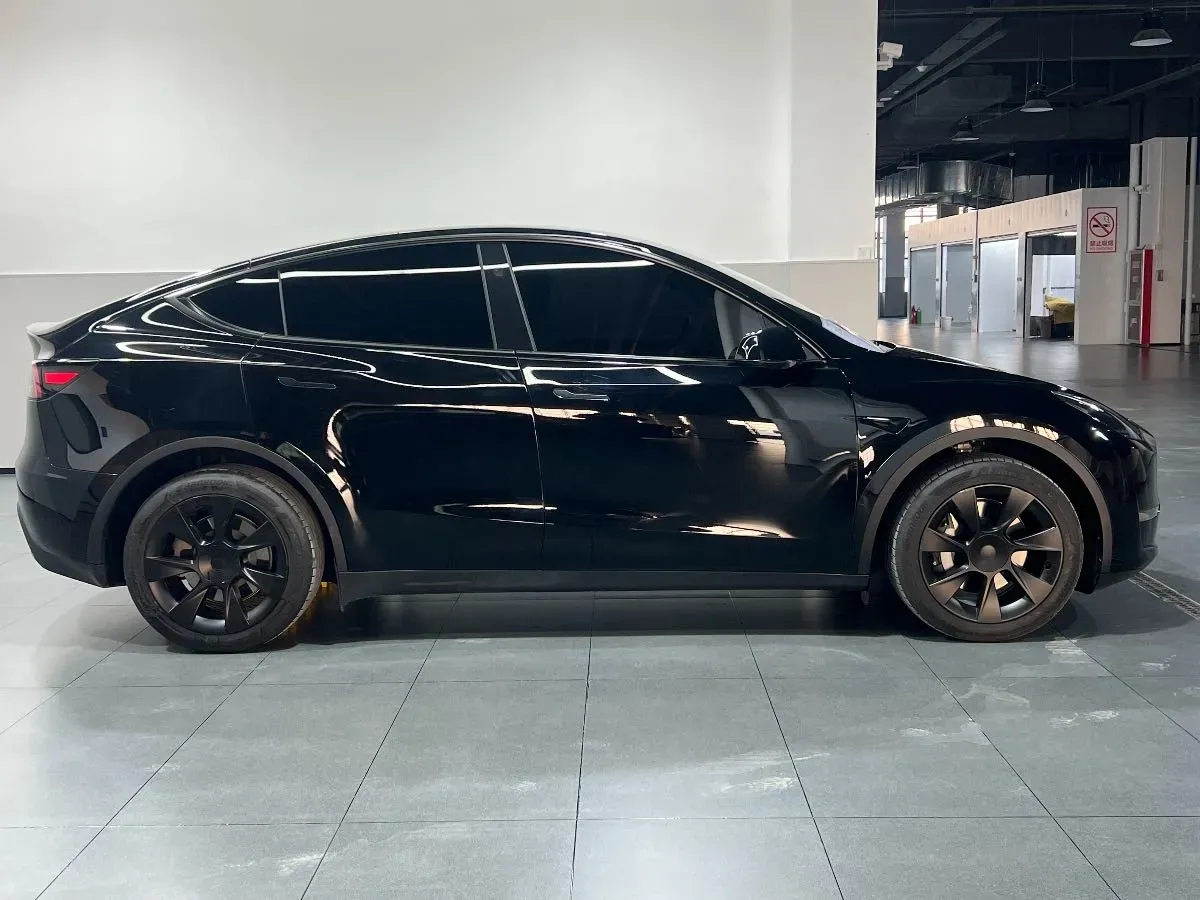 2024 Tesla Model Y BEV 78.4KWH,autocango,china used car exporter,china ev exporter,chinese used car exporter,chinese used ev exporter