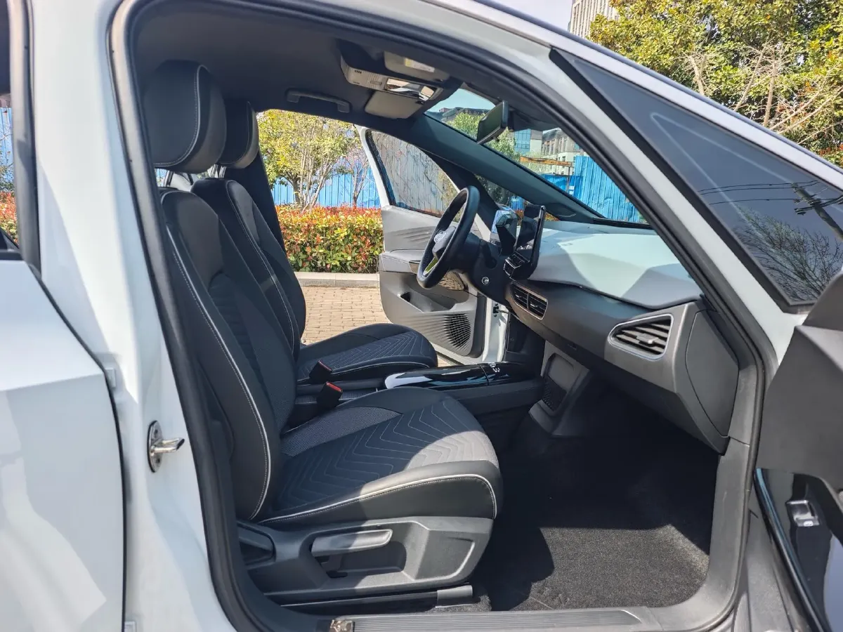 2023 Volkswagen ID.3 BEV 52.8KWH,autocango,china used car exporter,china ev exporter,chinese used car exporter,chinese used ev exporter