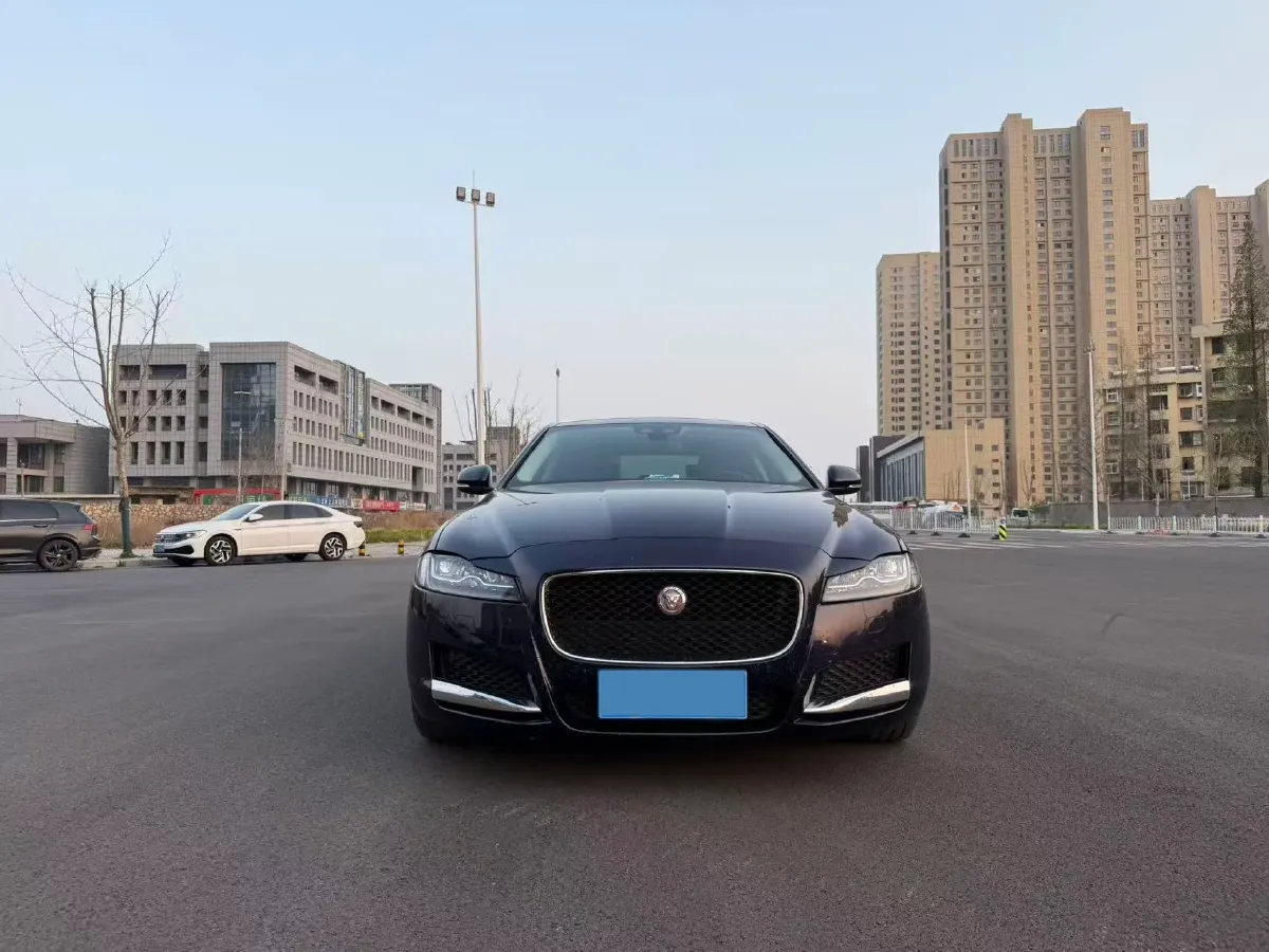 2018 Mercedes-Benz E Class 2.0T 184HP L4 9AT,autocango,china used car exporter,china ev exporter,chinese used car exporter,chinese used ev exporter